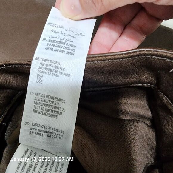 Abercrombie & Fitch Pants 90’s Straight Ultra High Rise Vegan Leather Women's 30 - Picture 5 of 10